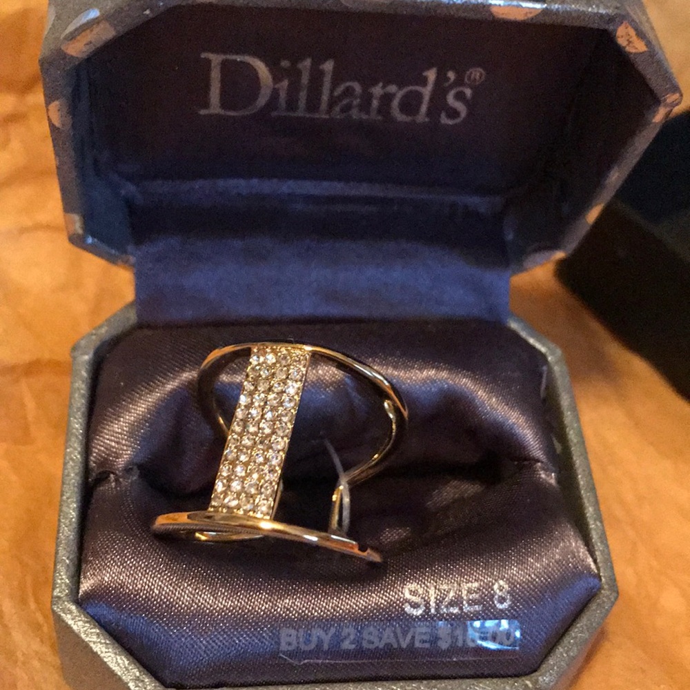 Ring - Picture 3 of 4